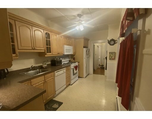 Property Photo:  84 Grant Street 1  MA 02451 