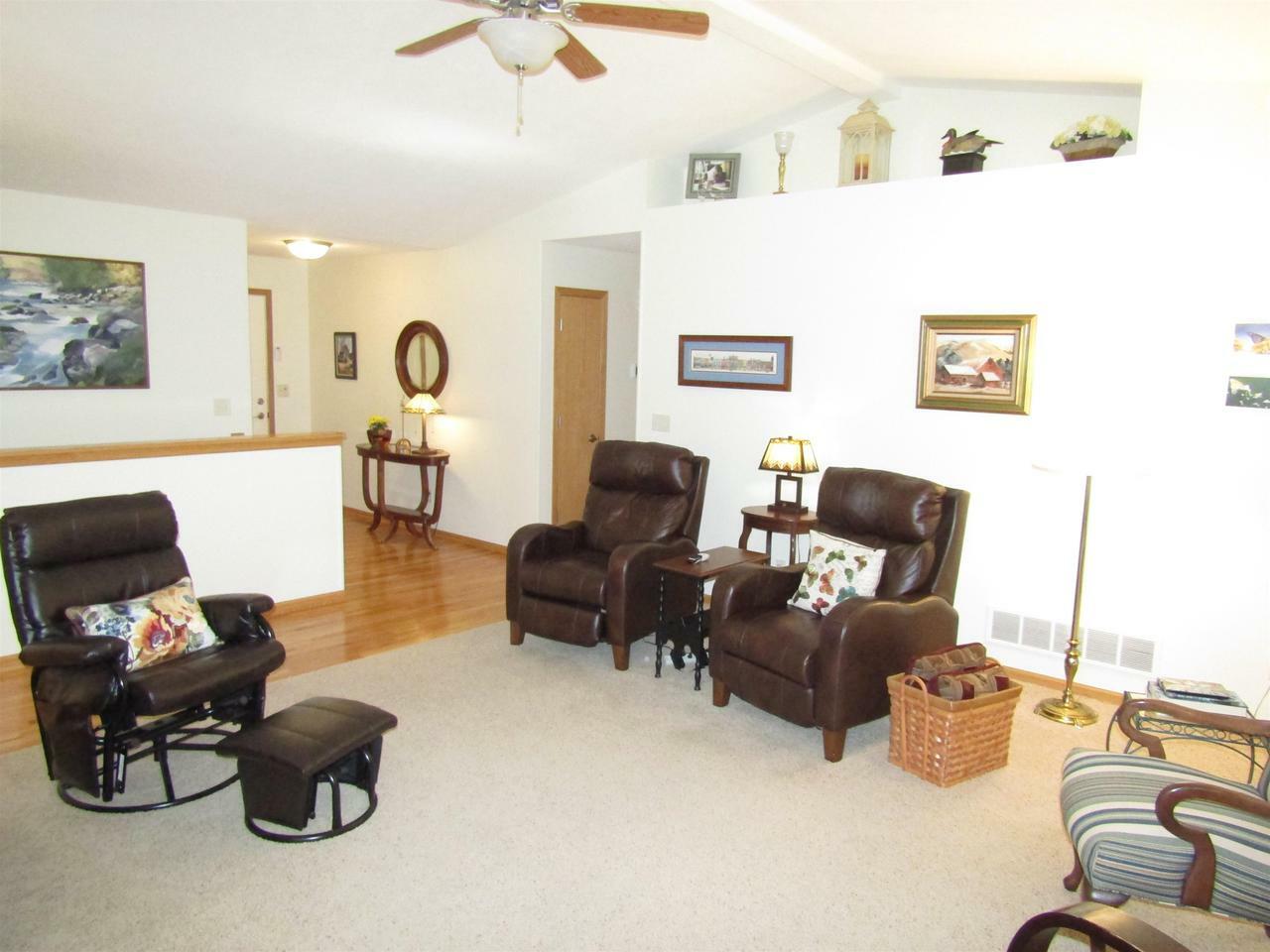 Property Photo:  3819 Mallard Ln  WI 53546 