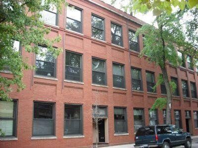 Property Photo: 2409 N Surrey Court 1F IL 60614