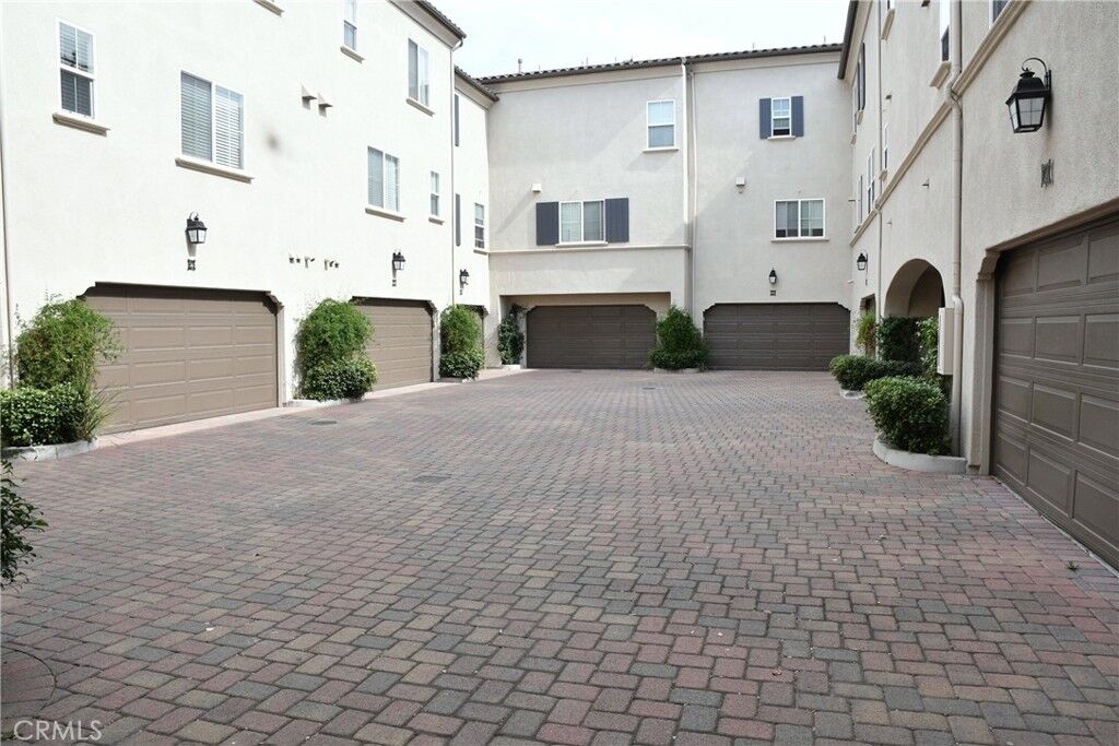 Property Photo:  883 Terrace Lane W 9  CA 91765 