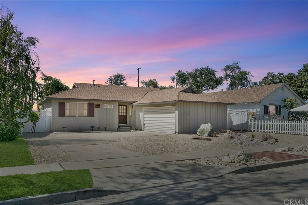 Property Photo:  205 S Janet Place  CA 92831 