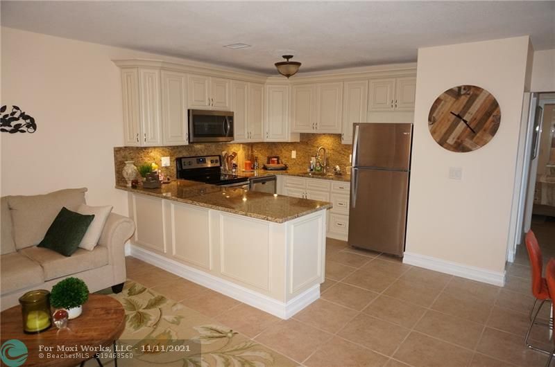 Property Photo: 116 Easthampton 116 FL 33417