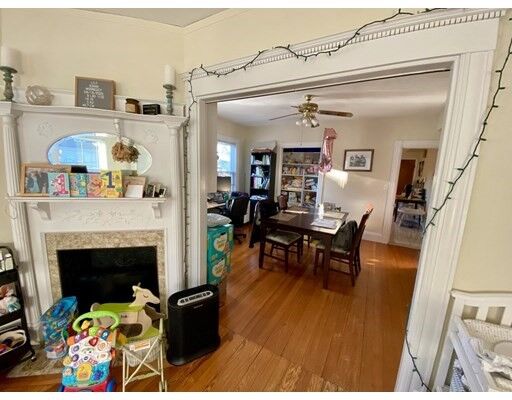 Property Photo:  14 Maple St 2  MA 02472 