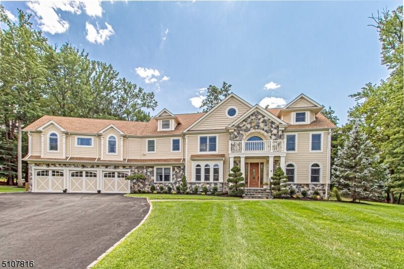Property Photo: 4 Julia Ct NJ 07076