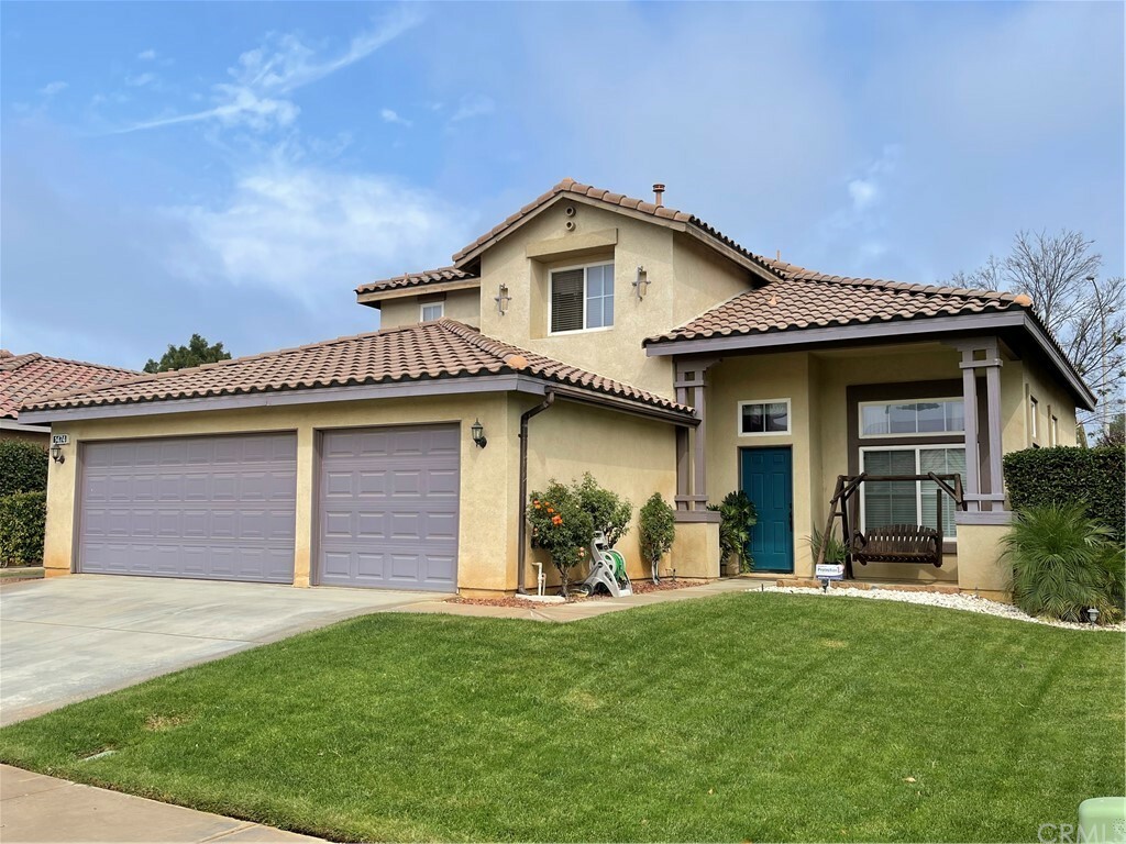 Property Photo: 1474 Aster Place CA 92223