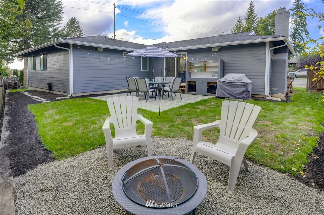 Property Photo: 22725 2nd Place W WA 98021