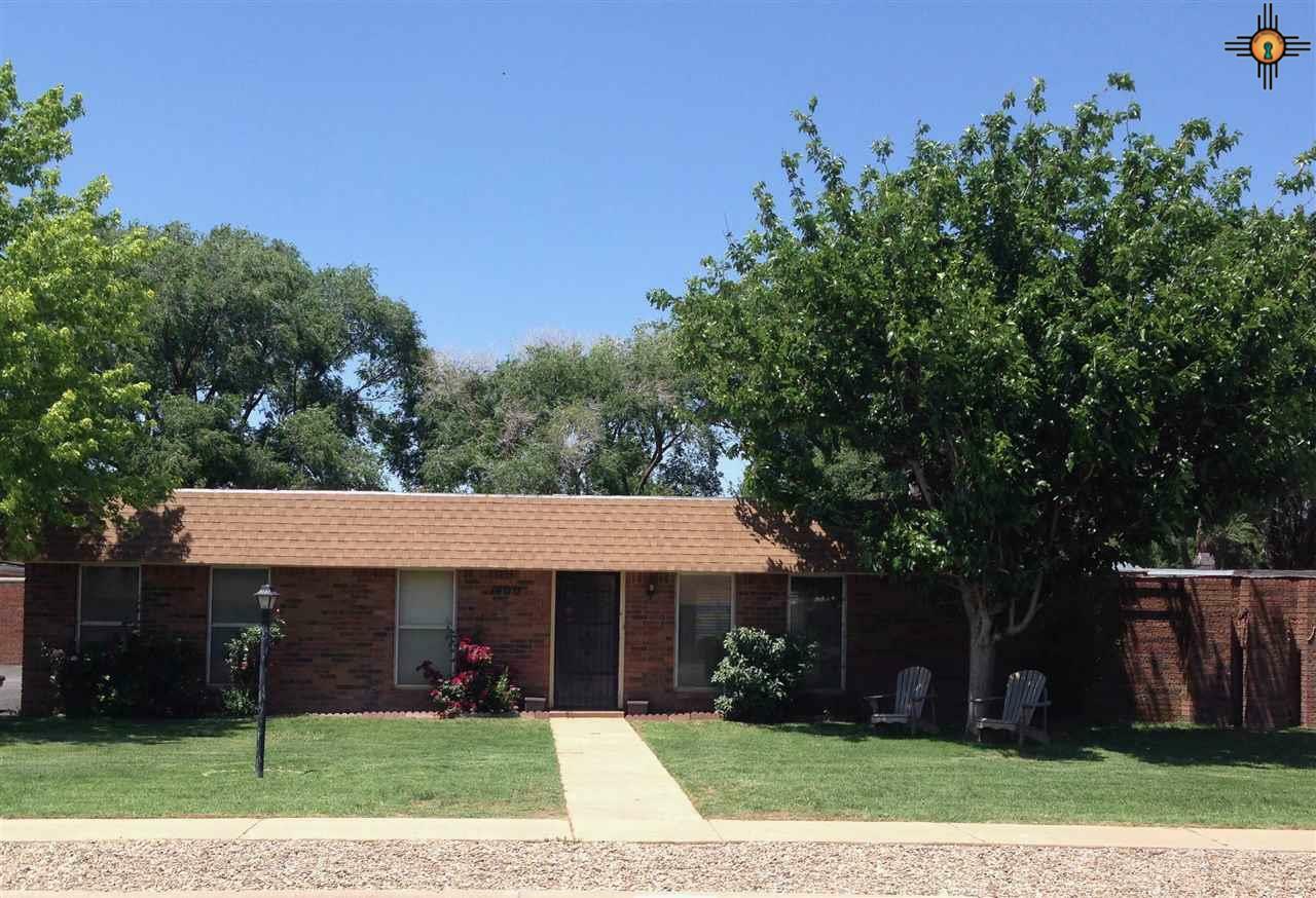 Property Photo: 1400 Colonial Parkway NM 88101