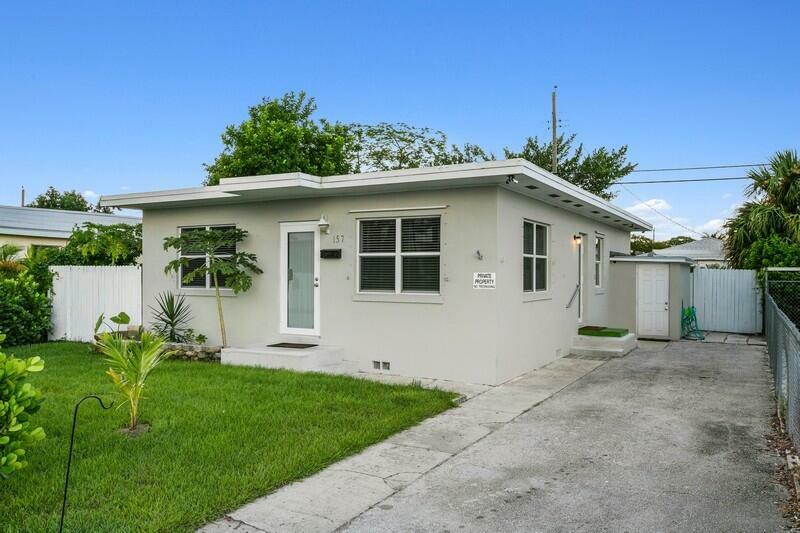 Property Photo: 157 E 25th Street FL 33404