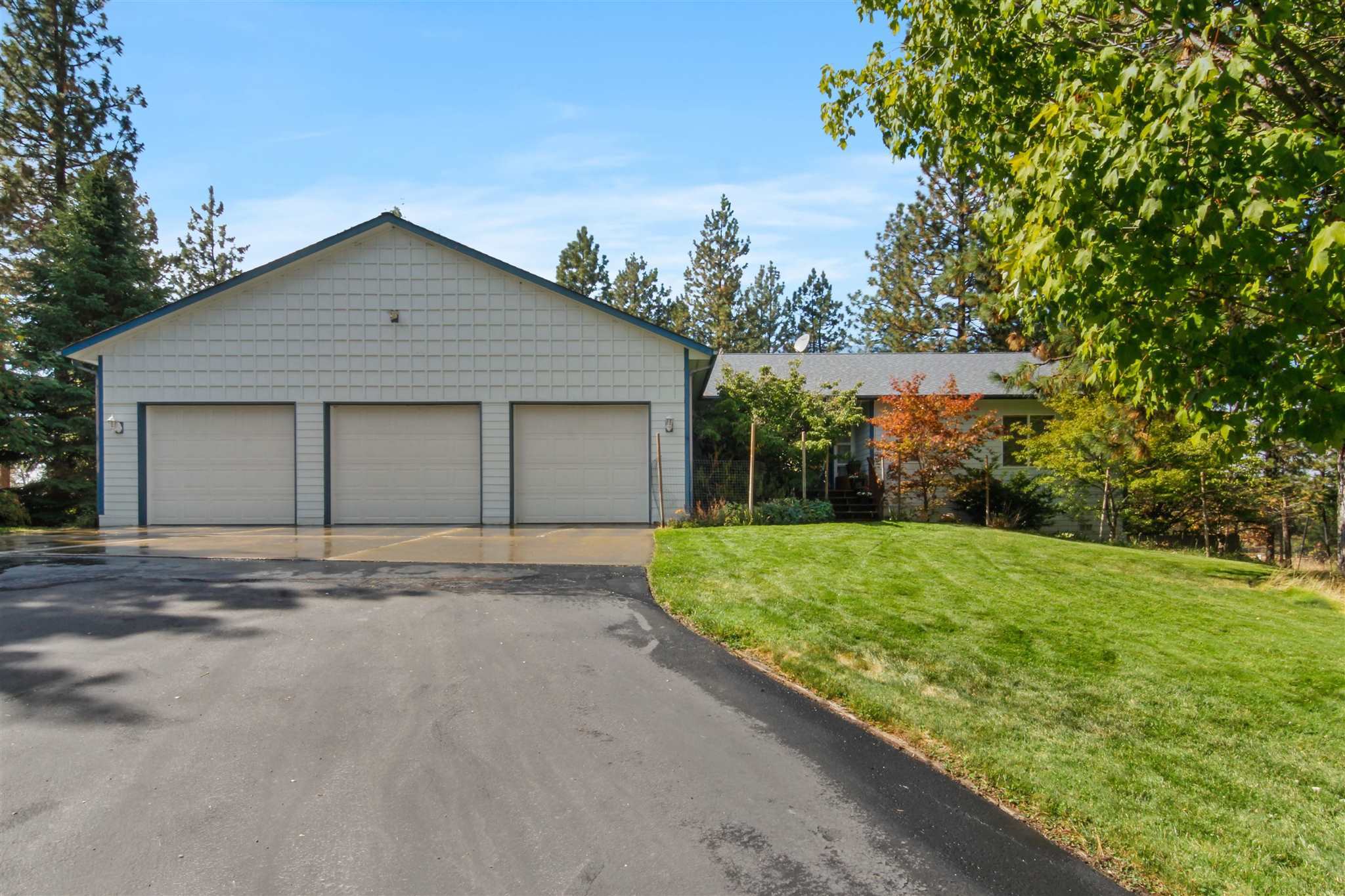 32610 N Whitetail Ln  Chattaroy WA 99003 photo