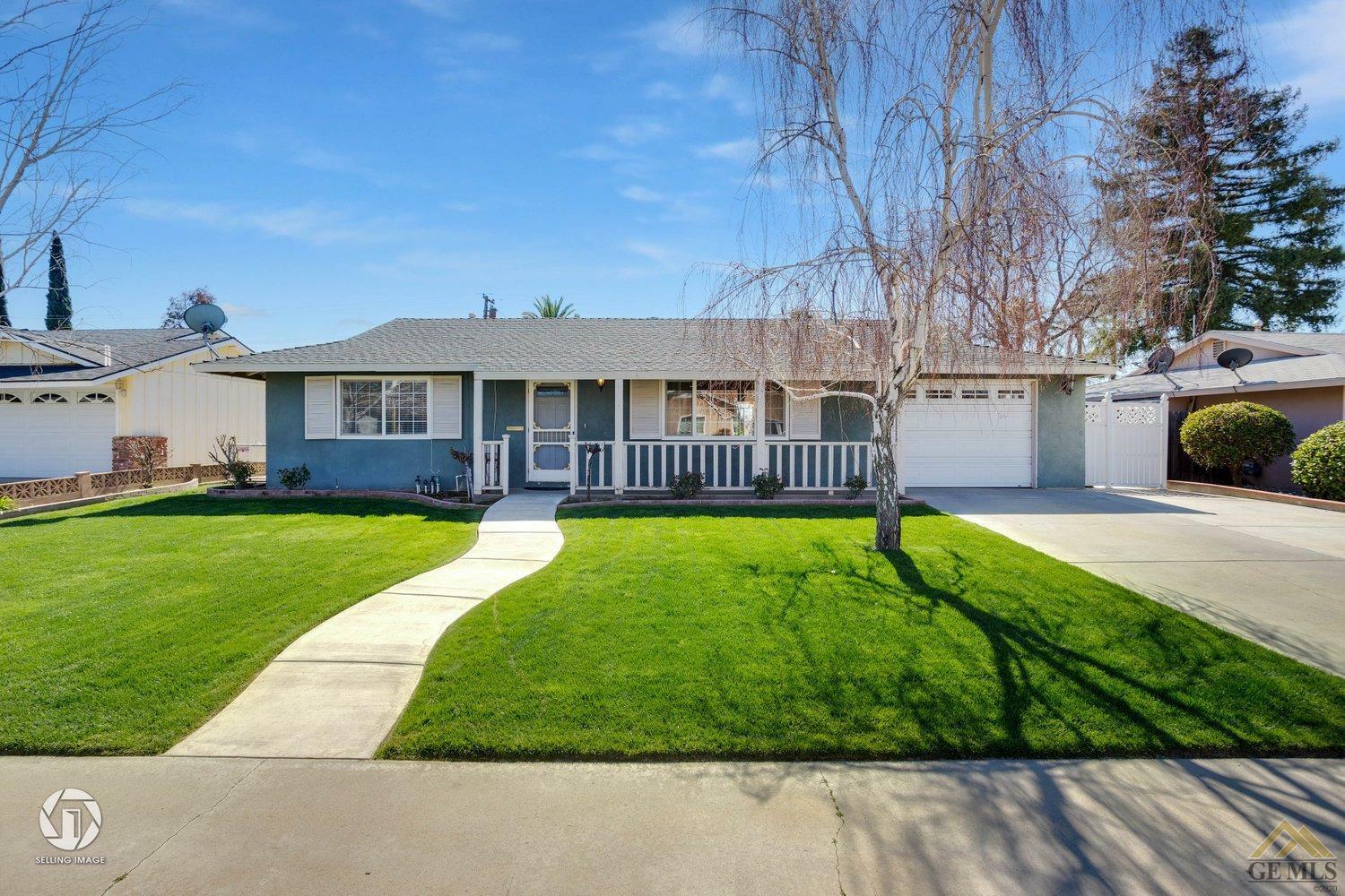 Property Photo:  6001 Burke Way  CA 93309 