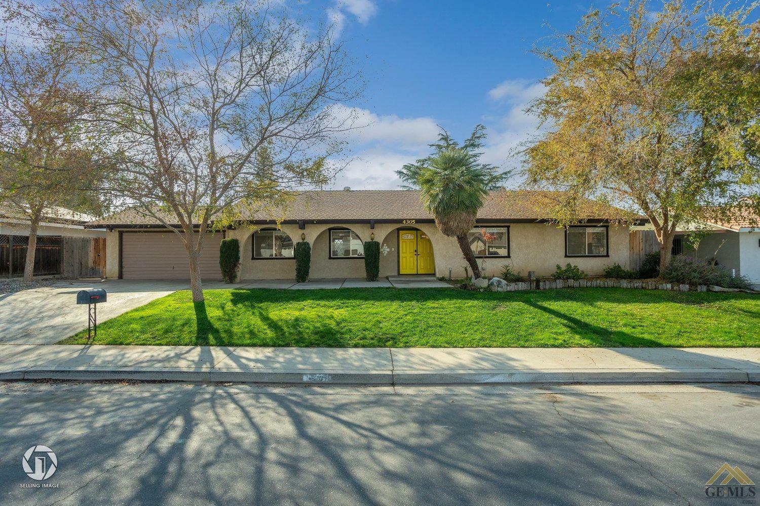 Property Photo:  4305 Bonaire Street  CA 93306 