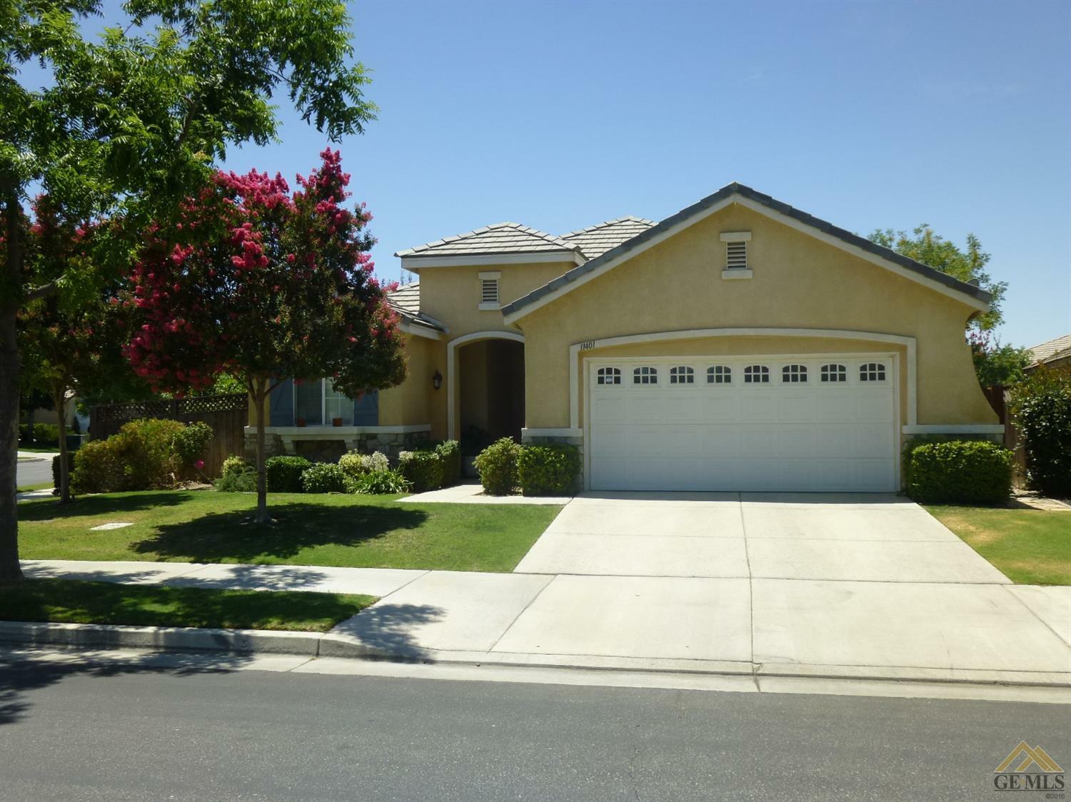 Property Photo:  11401 Braemar Lane  CA 93312 