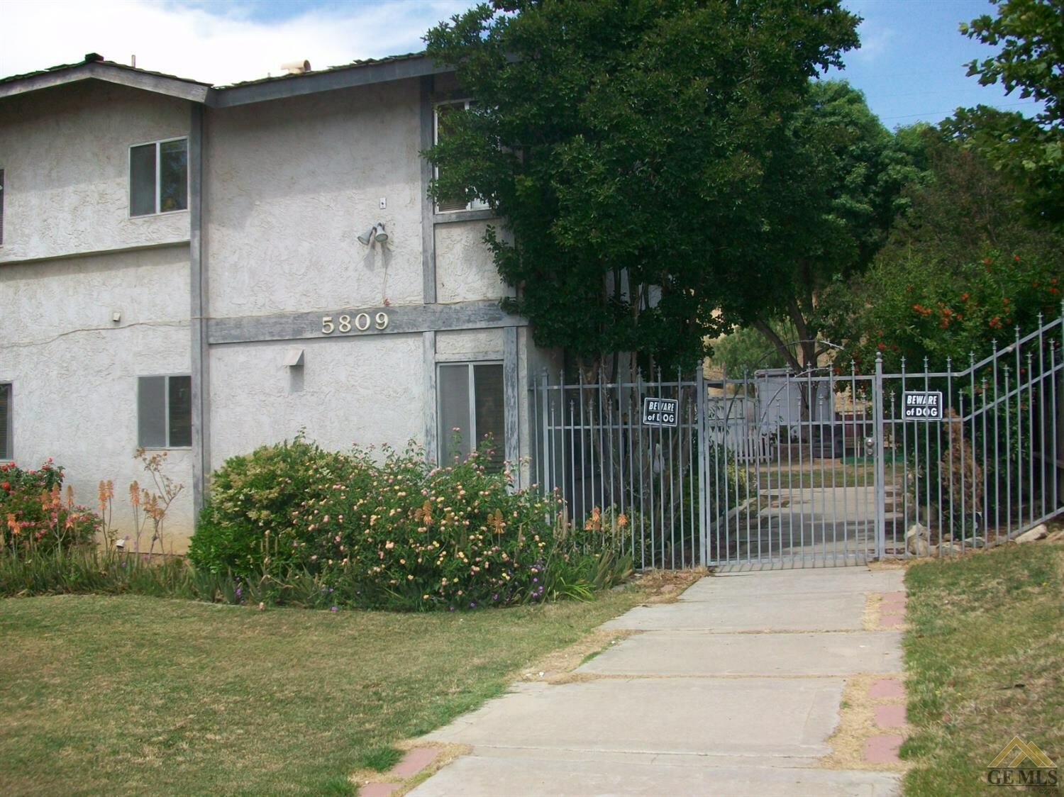 Property Photo:  5809 Fairfax Road  CA 93306 