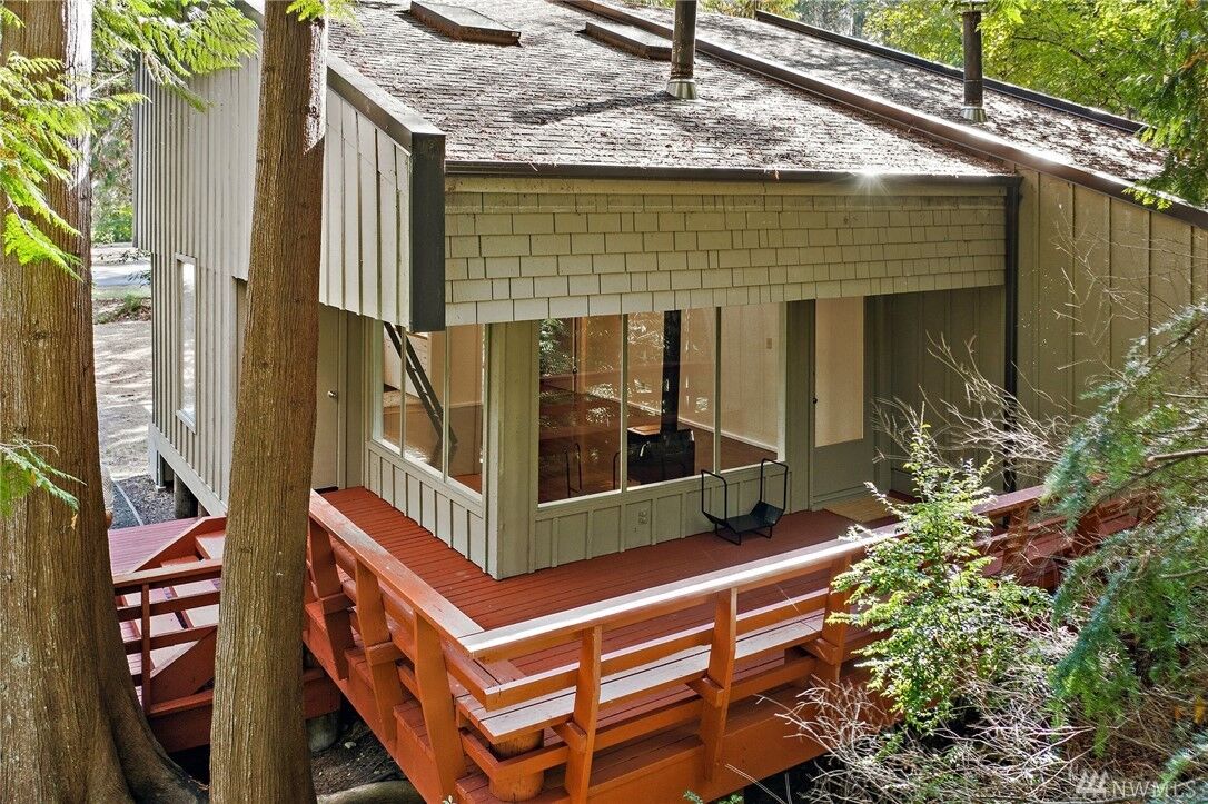 Property Photo:  701 E Pointes Dr W  WA 98584 