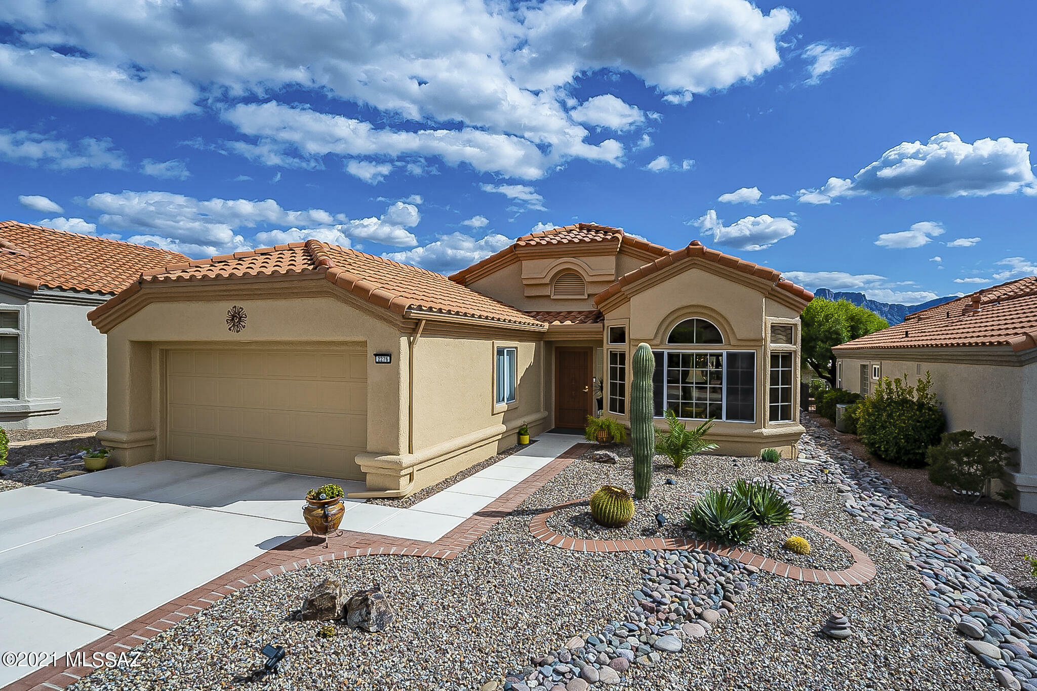 Property Photo:  2276 E Gerbera Way  AZ 85755 