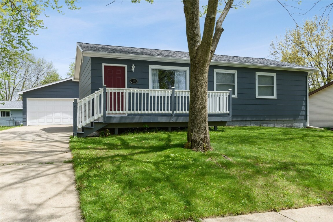 Property Photo:  179 Lenora Drive NW  IA 52405 