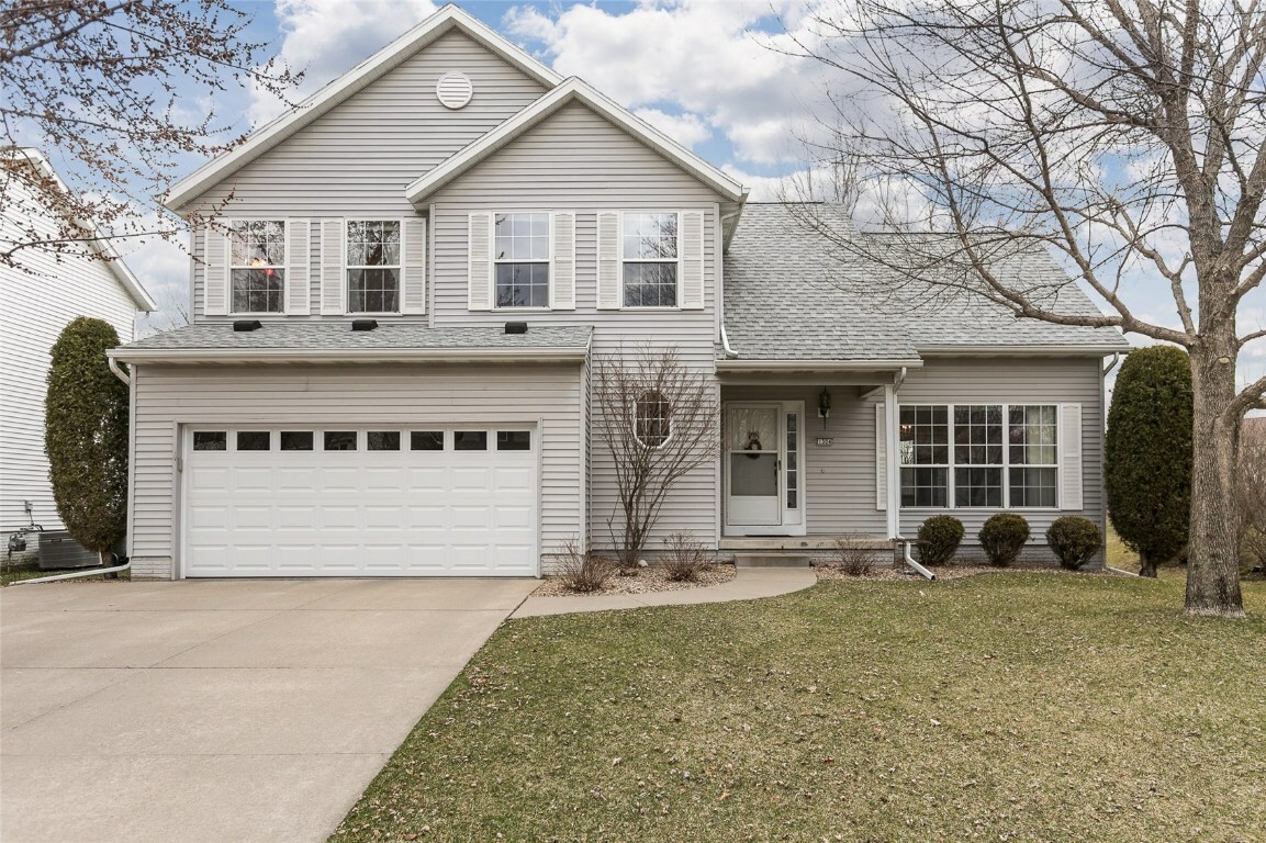 Property Photo:  1304 Fox Trail Drive NE  IA 52402 