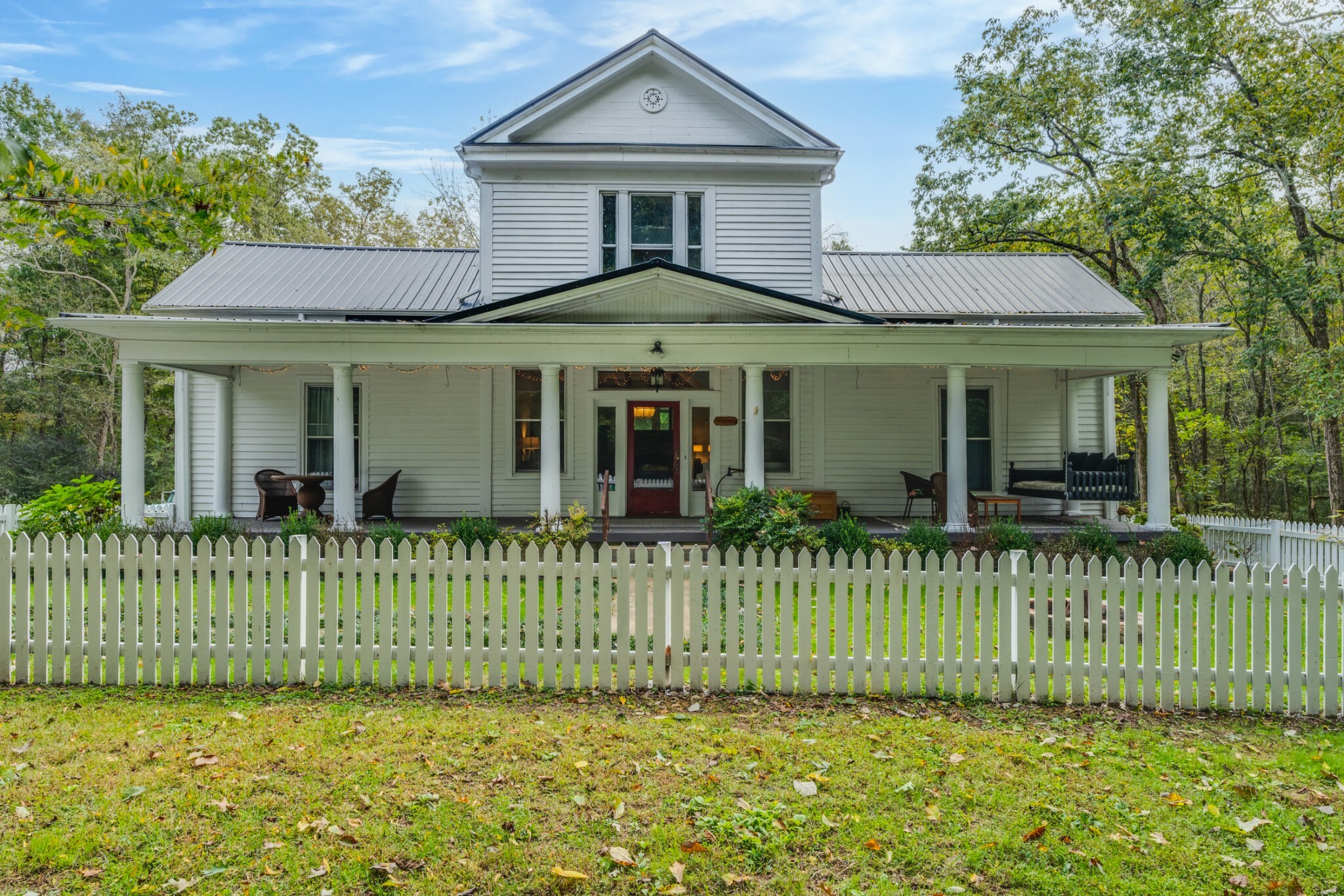 Property Photo: 1455 Mapleash Ave TN 38401
