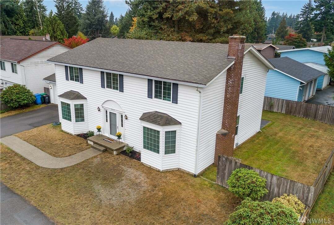 Property Photo:  2319 N 190th St  WA 98133 