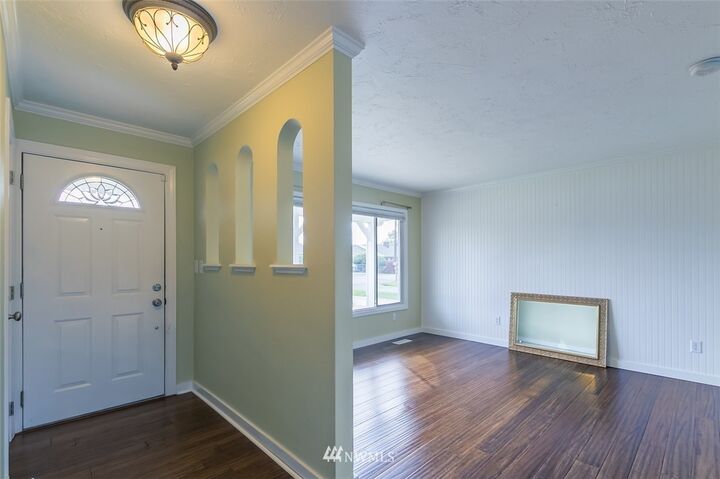 Property Photo:  1811 12 Avenue NW  WA 98371 