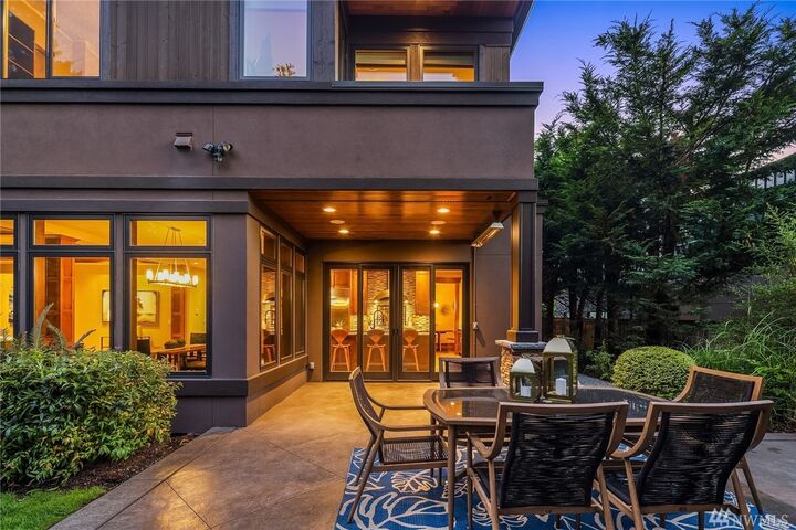 Property Photo: 9620 NE 25th St WA 98004