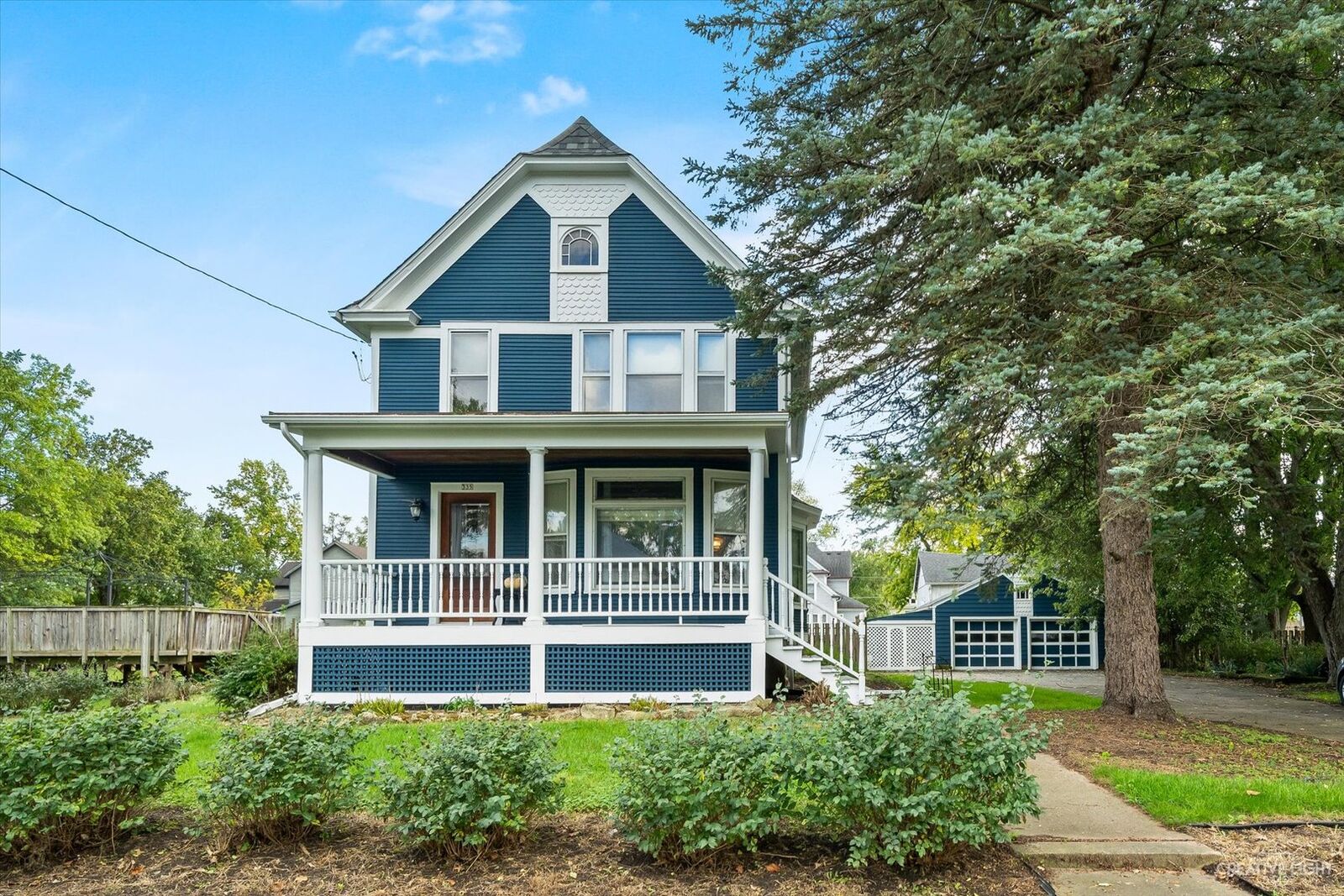 Property Photo:  335 E Market Street  IL 60552 