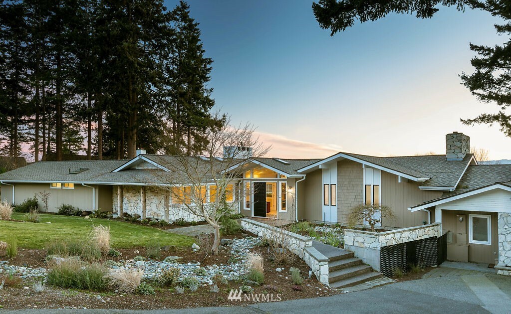 Property Photo:  5522 Beach Bluff Dr  WA 98249 