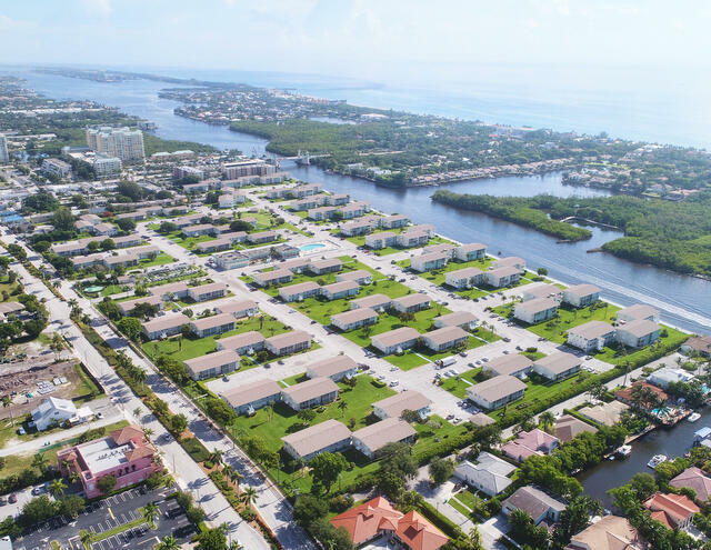Property Photo: 610 Horizons E 307 FL 33435