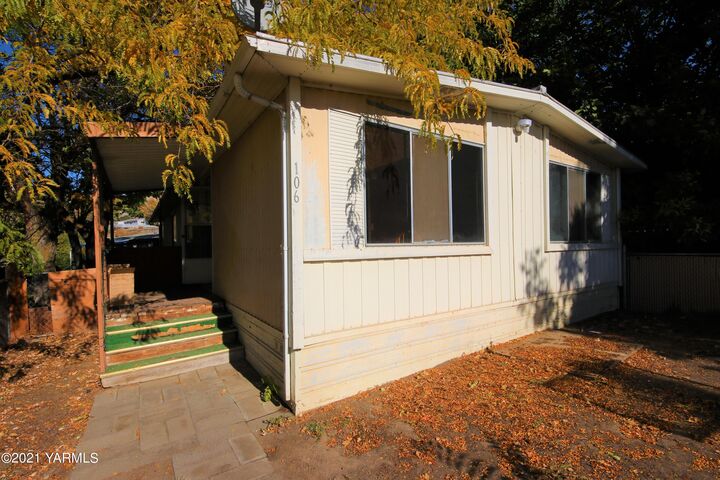 2205 Butterfield Rd 106  Yakima WA 98901 photo