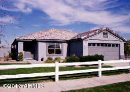 Property Photo: 734 W Orchard Way AZ 85233