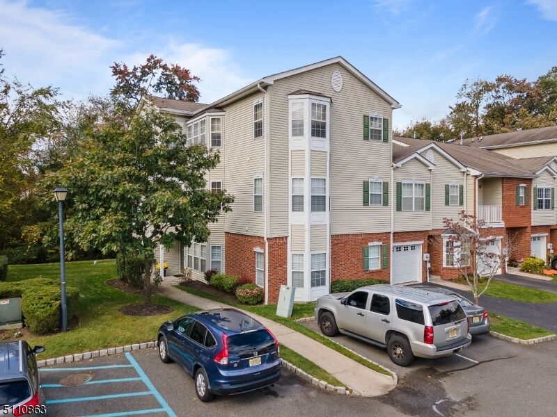 Property Photo: 29 Windsor Dr NJ 07035