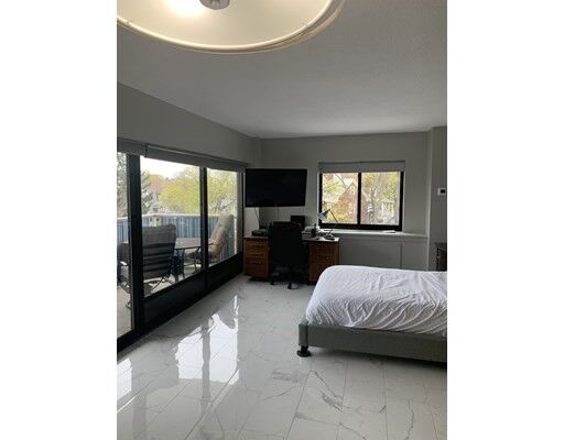 Property Photo:  300 Lynn Shore Dr 401  MA 01902 