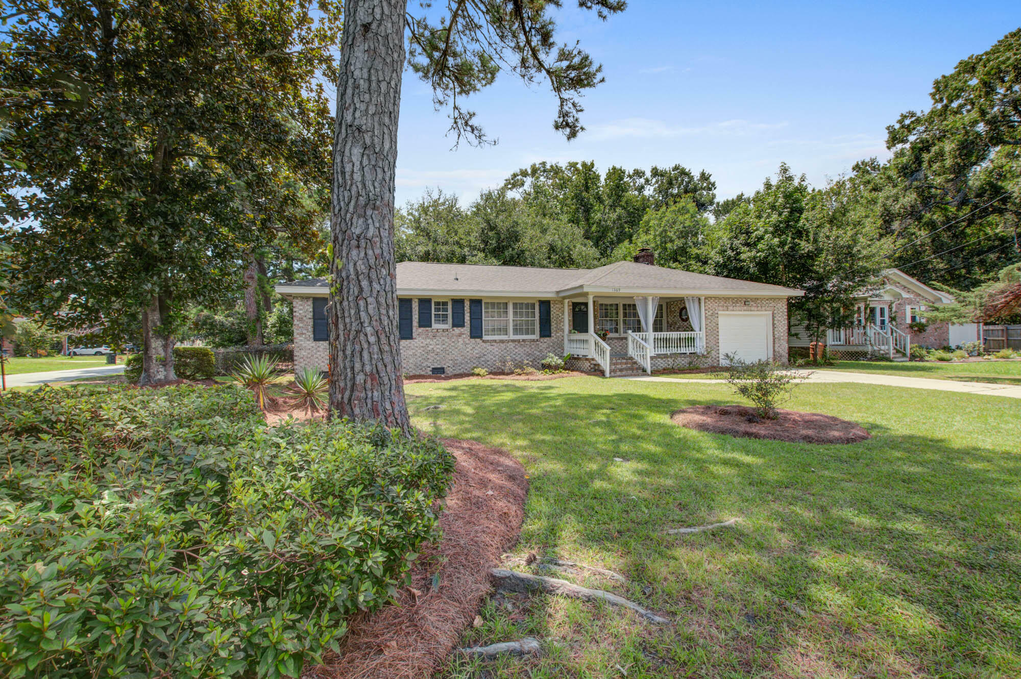 Property Photo:  1369 Fairfield Avenue  SC 29407 