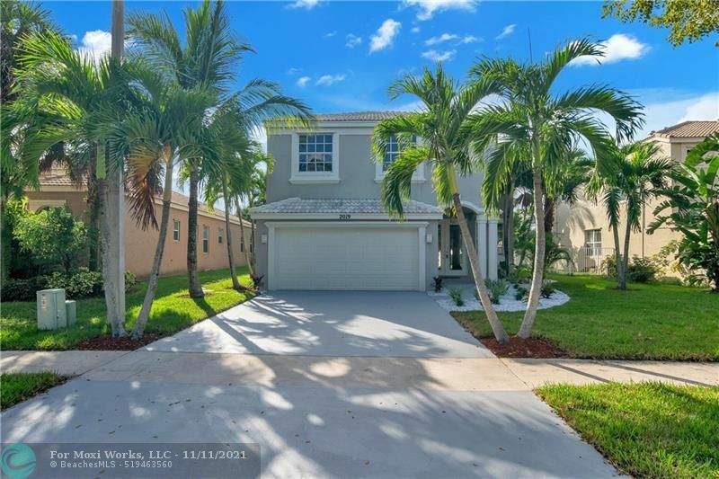 Property Photo:  2019 Reston Cir  FL 33411 