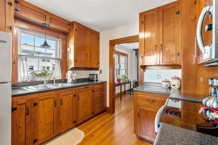 Property Photo:  6 Fairview Street  NH 03102 