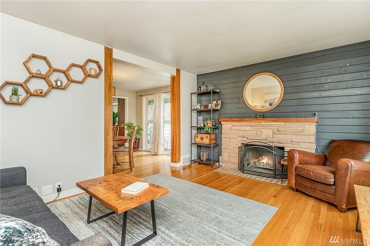 Property Photo:  4141 40th Ave SW  WA 98116 