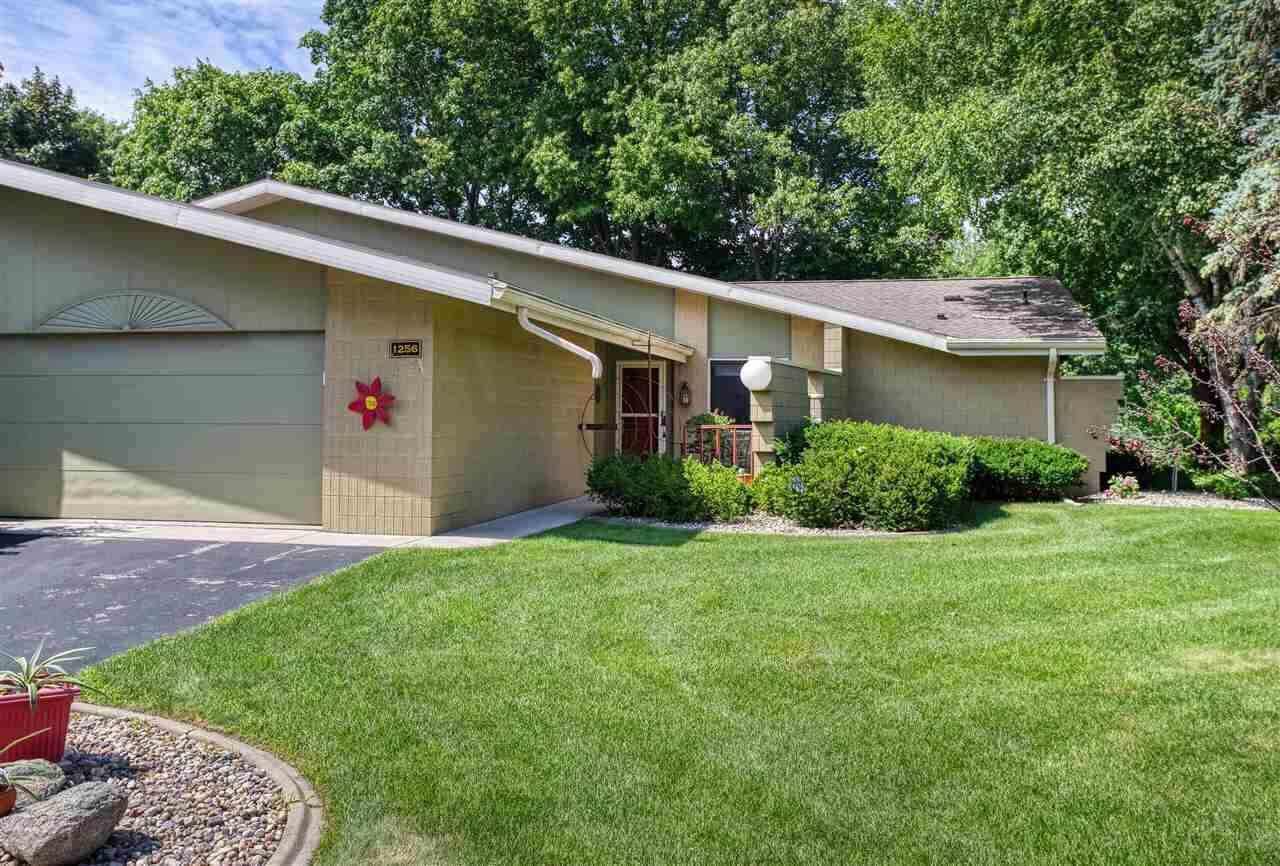 Property Photo: 1256 West Nicolet Cercle WI 54914