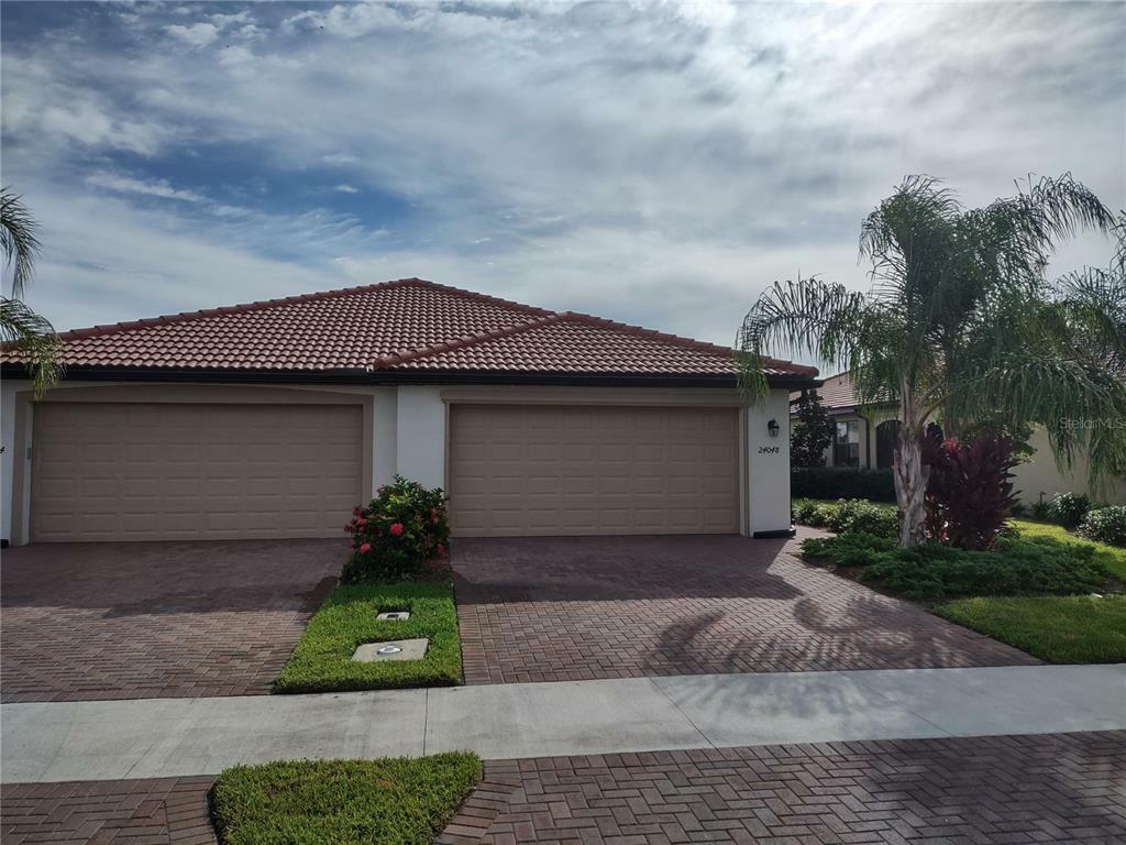 Property Photo:  24048 Canterwood Way  FL 34293 