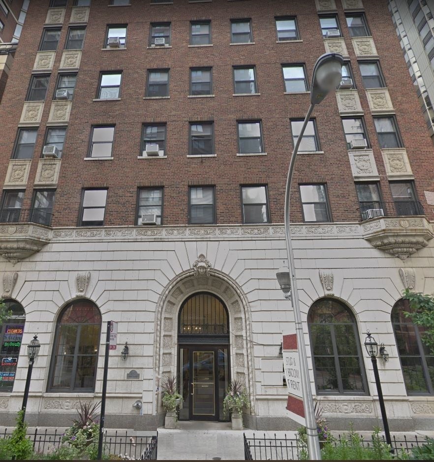 Property Photo: 1117 N Dearborn Street 209 IL 60610