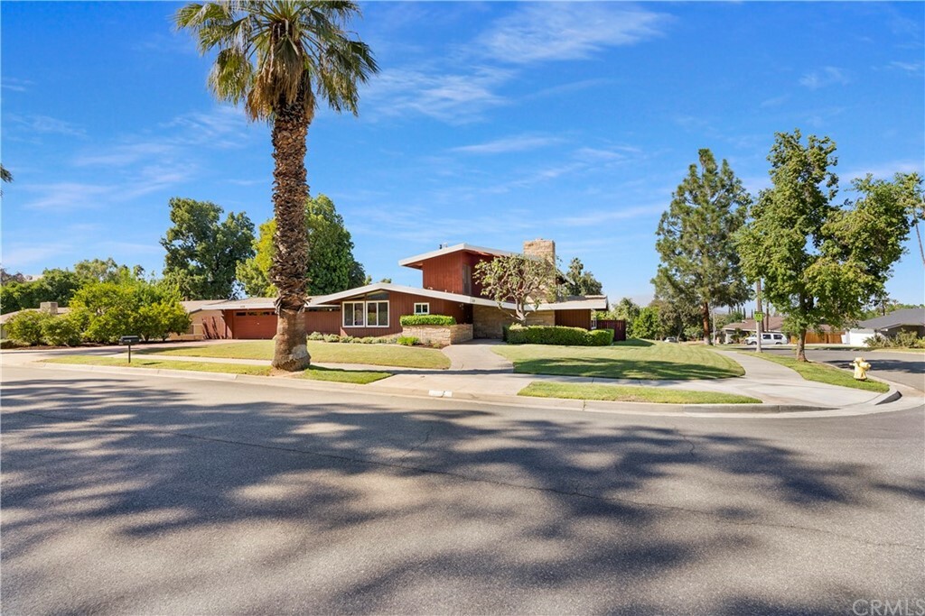 Property Photo:  2139 Archdale Street  CA 92506 