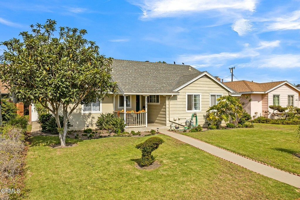 Property Photo:  1201 W Roderick Avenue  CA 93030 