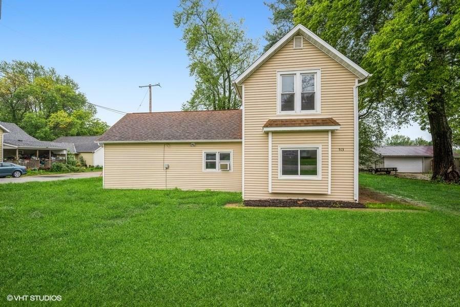 Property Photo:  513 Grant Street  IA 52352 