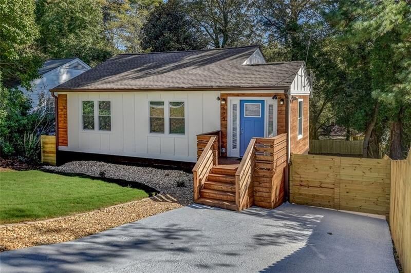 Property Photo:  573 Commercial Avenue NW  GA 30318 