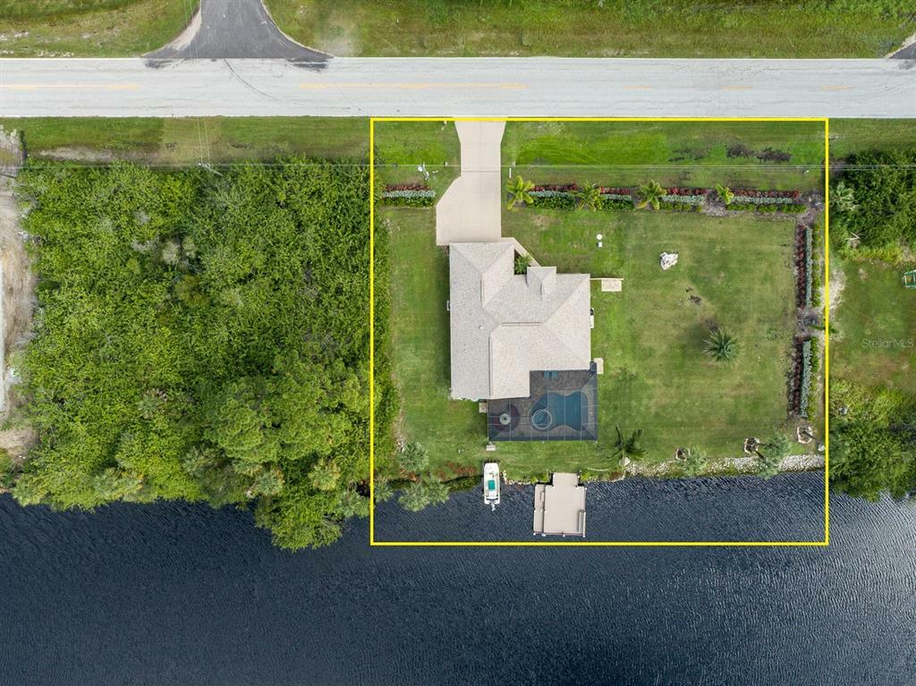 Property Photo:  2151 Cornelius Boulevard  FL 33953 