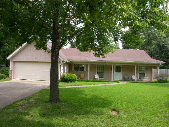 Property Photo:  304 N Longmeadow Court  MS 39157 