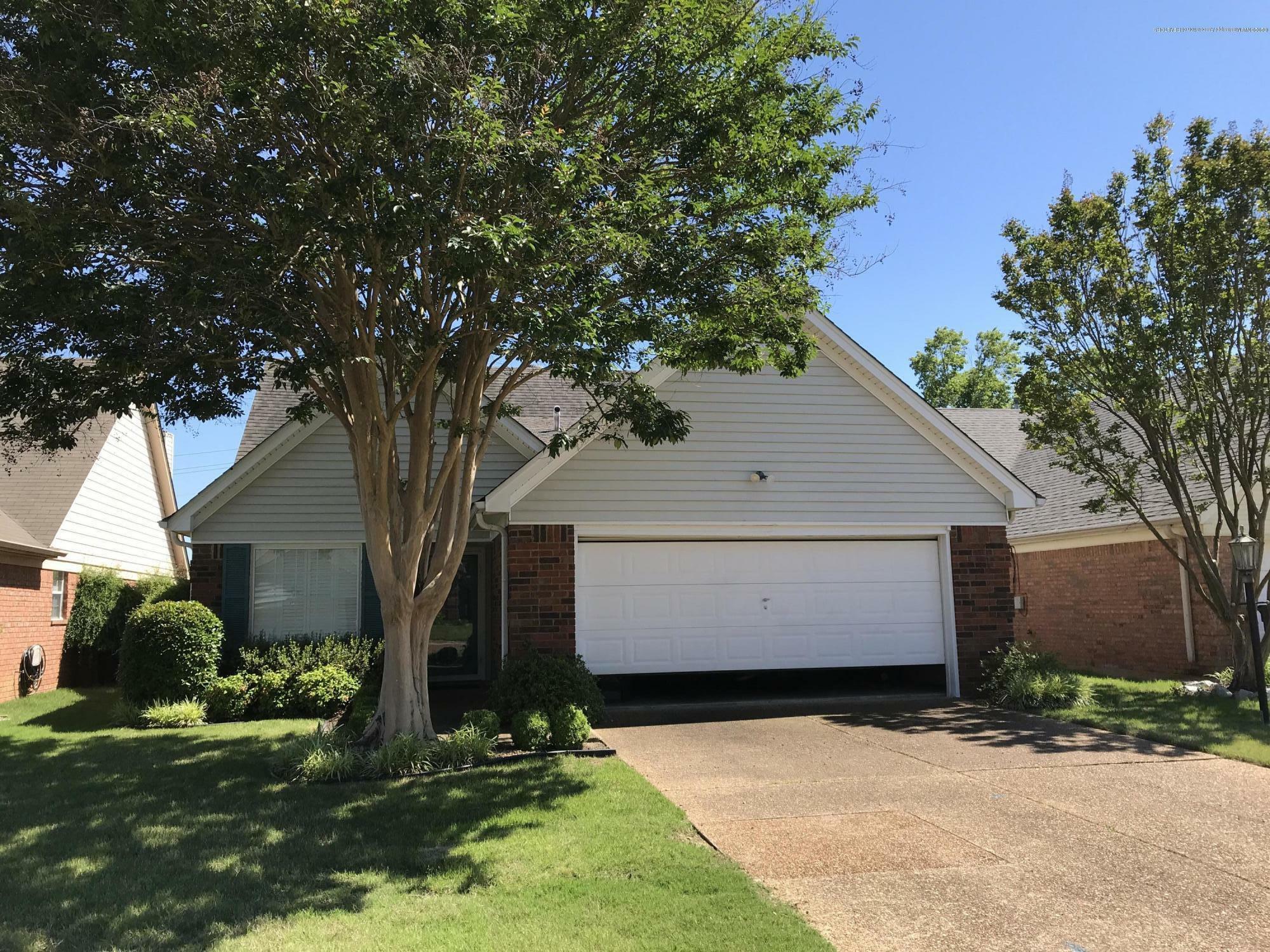 Property Photo: 257 Gaslight Cove MS 38632
