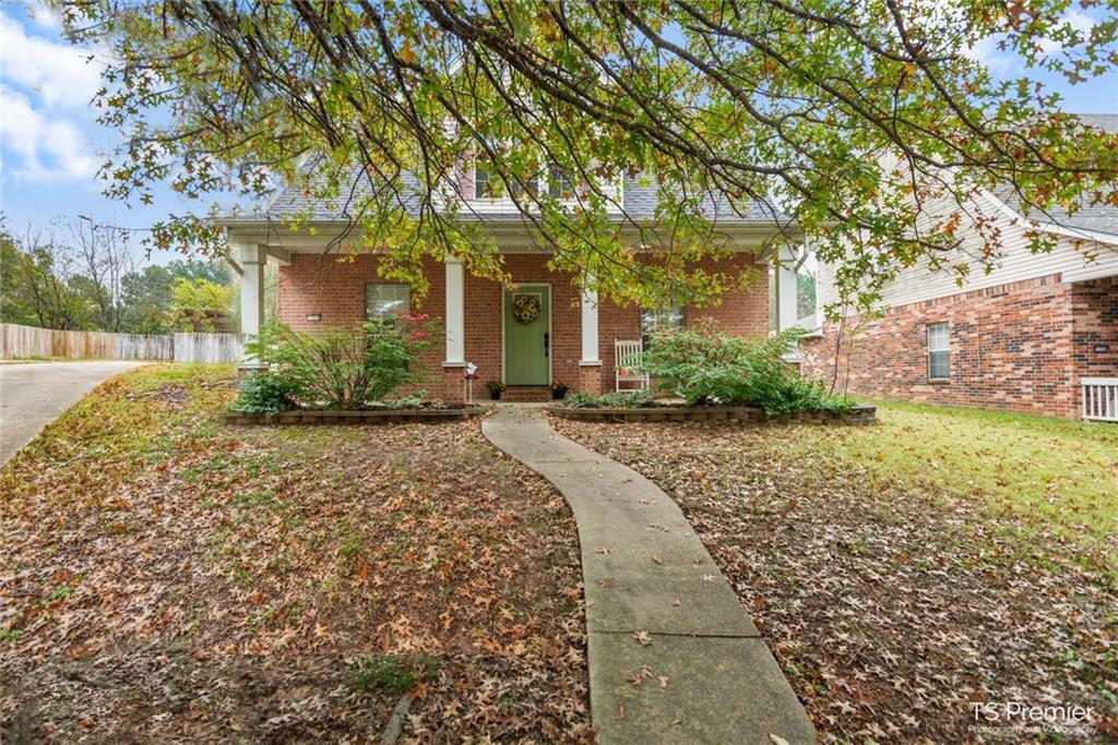 Property Photo:  1176 N Heritage Avenue  AR 72704 