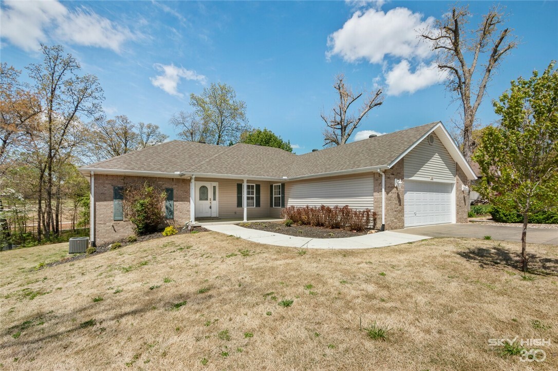 Property Photo:  4 Ettington Drive  AR 72714 