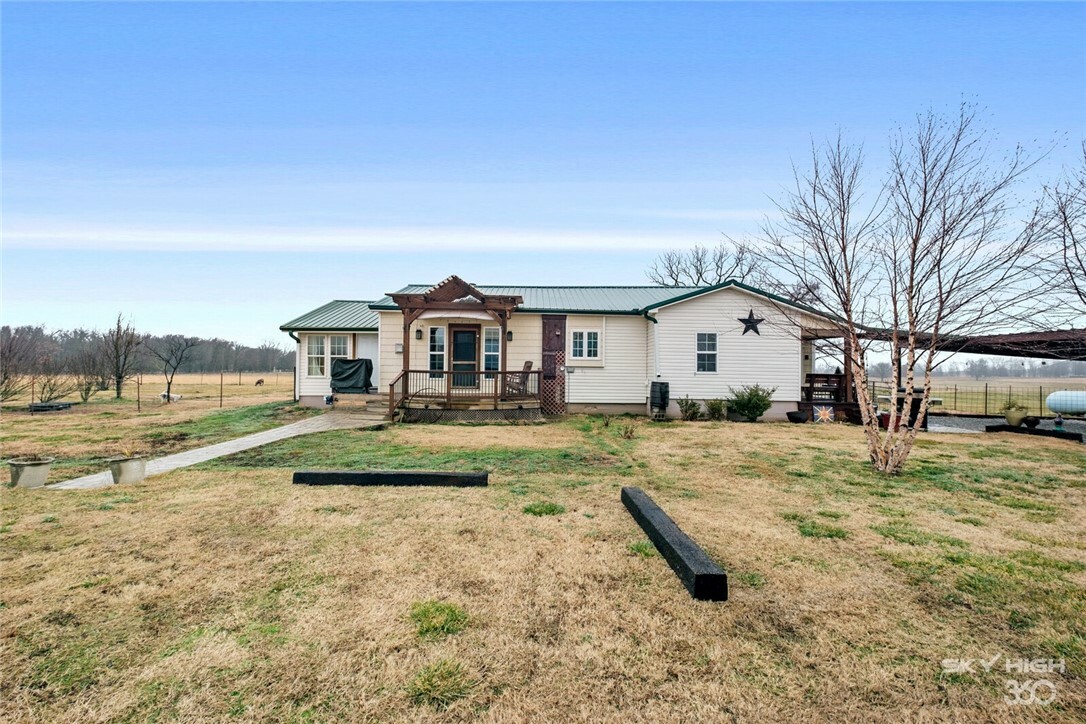 Property Photo:  21040 E Floyd Moore Road  AR 72734 