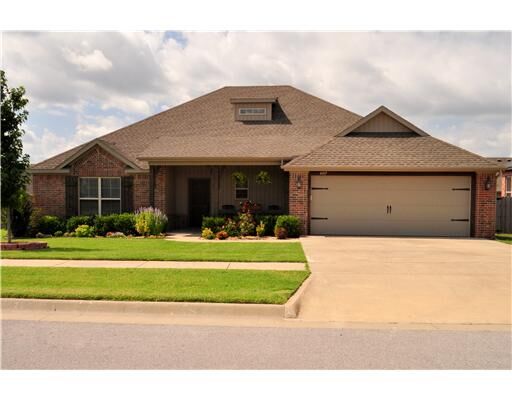 Property Photo: 4107 Song Bird Place AR 72704